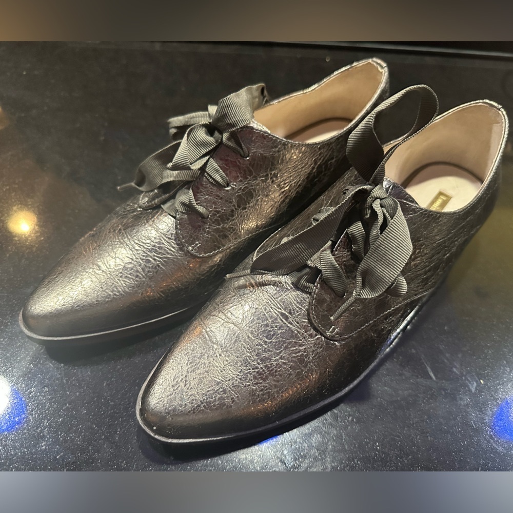 Louis et Cie Golden Nickel Metallic Oxford Almond Toe